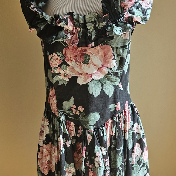 MENU Dresses & Skirts - Vintage Floral Ruffle Midi Dress by MENU